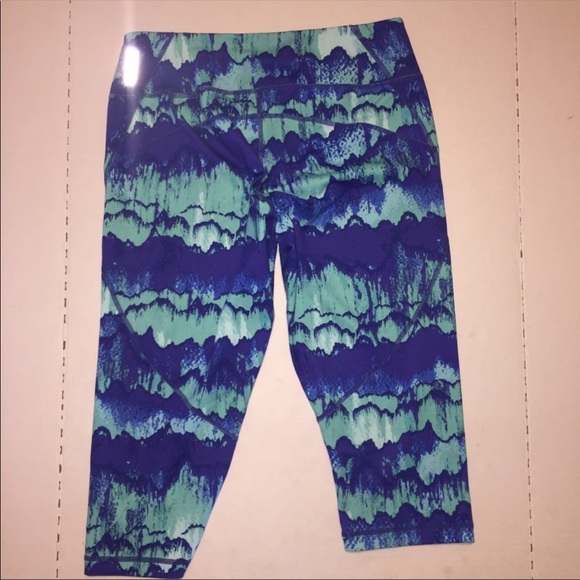Zella Printed Athletic Crop Leggings, M - Picture 5 of 7